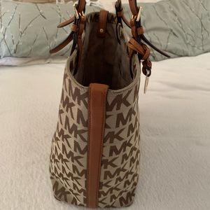 MIchael Kors signature tote